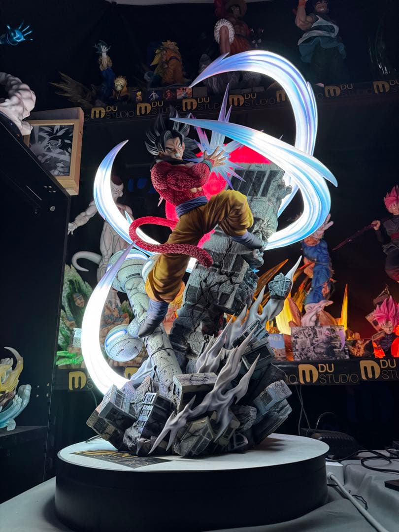 ドラゴンボールGT　孫悟空スーパーサイヤ人4　ガレージキット　フィギュア　完成品