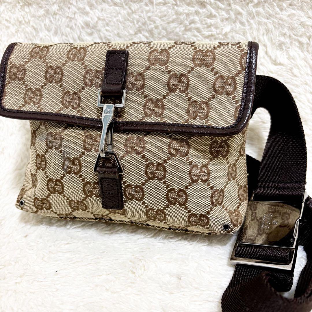 グッチ　ボディバッグ　ウエストポーチ　GG キャンバス　レザー　本革　ベージュ