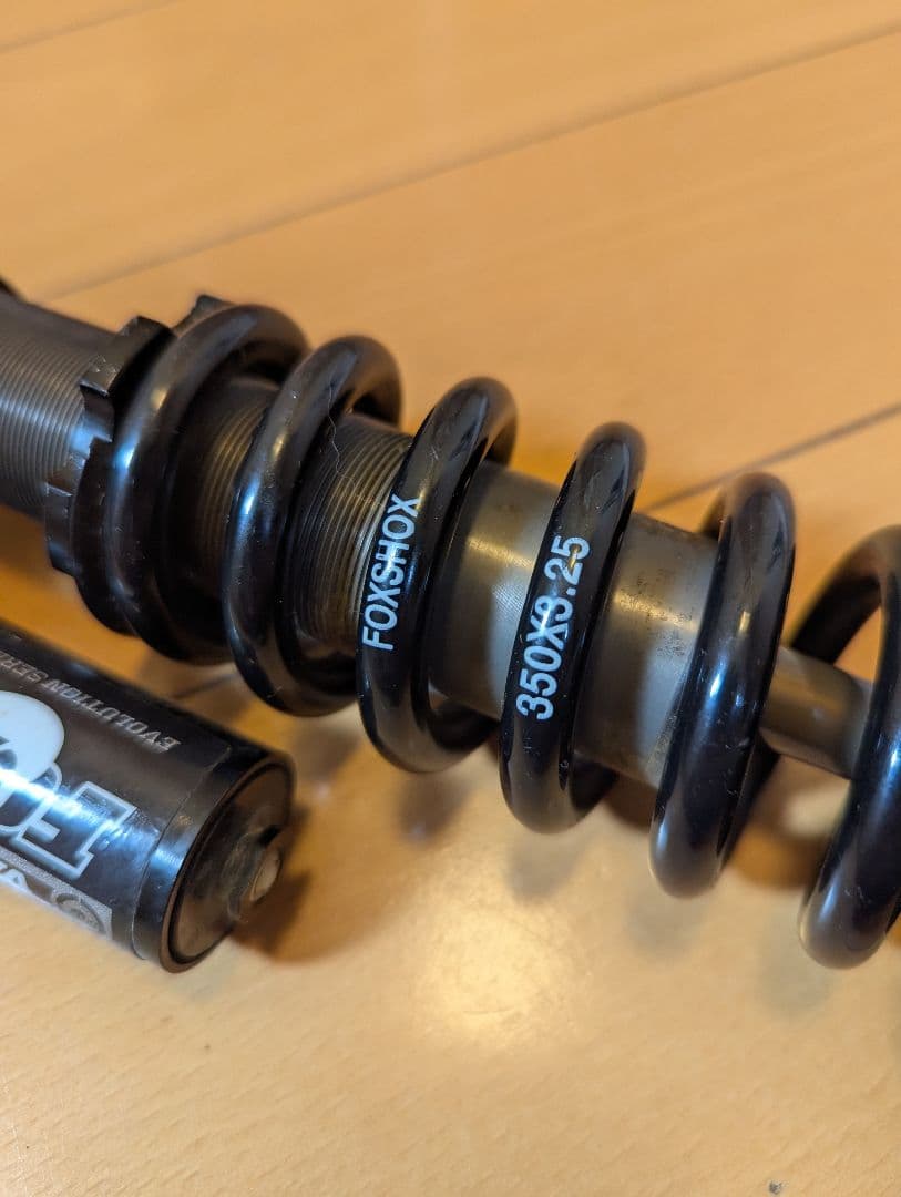 FOX VAN R リアサスペンション