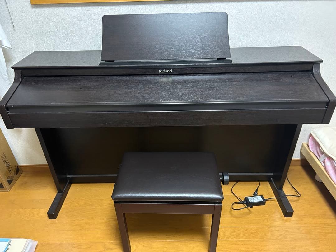 ローランド　HP302 電子ピアノ 椅子付き 動作確認済み【手渡し限定】