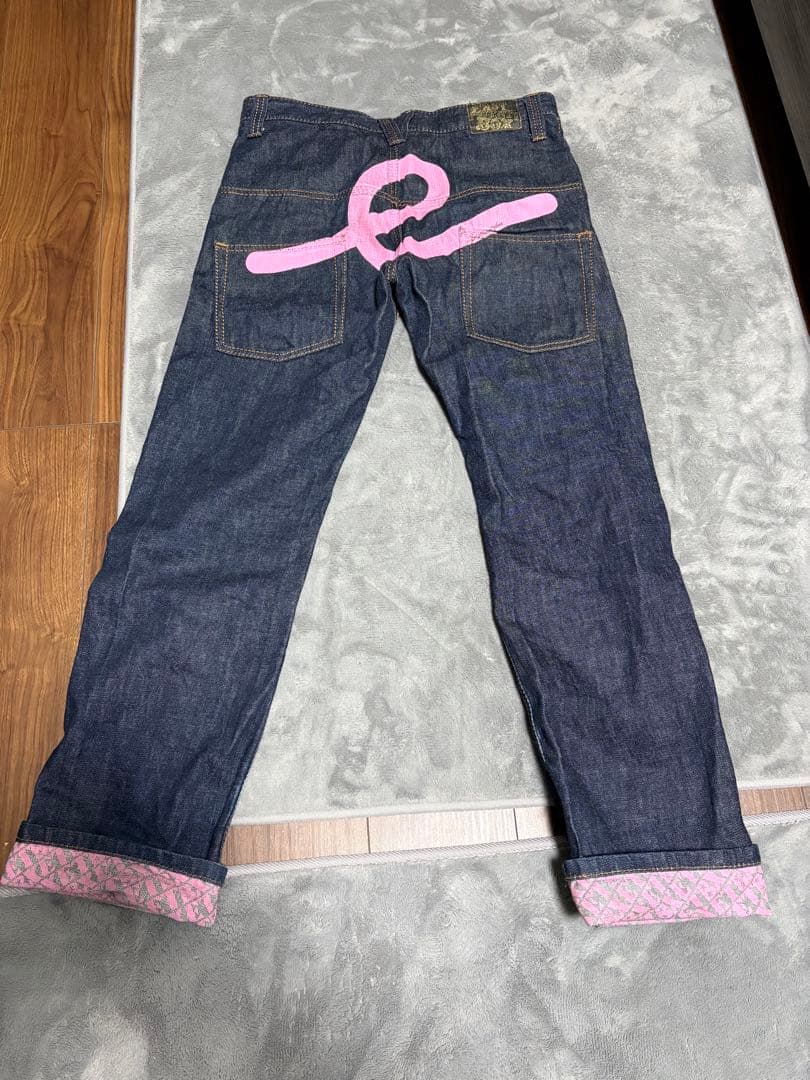 ピンクロゴデニムパンツ　エビス　ペイントパンツ 腰履き　ストリート