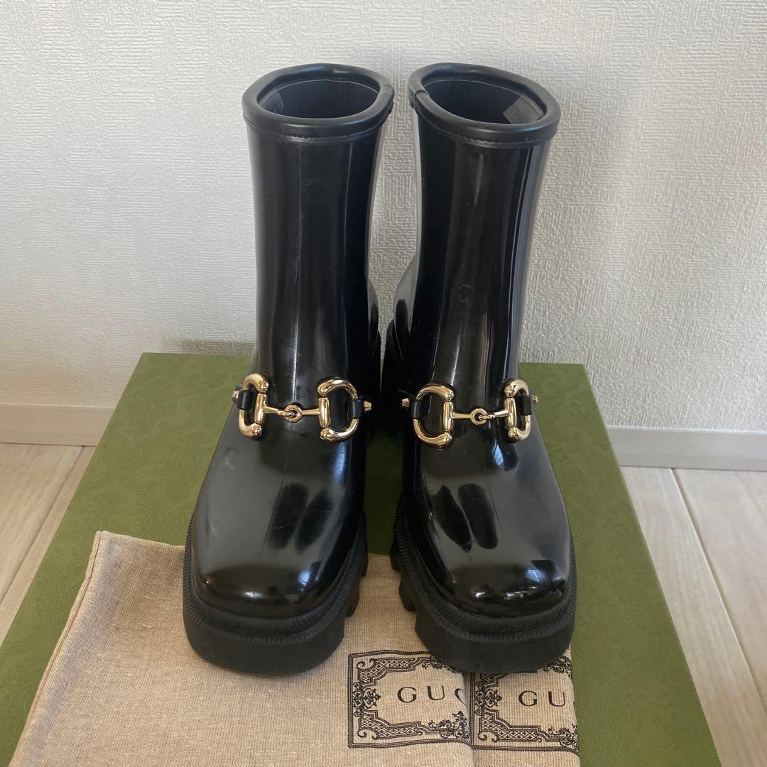 GUCCI ブラック ラバー ショートブーツ
