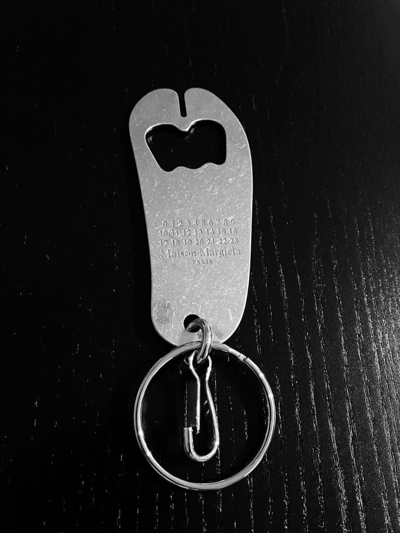 Maison Margiela 足袋 ボトルオープナー キーリング