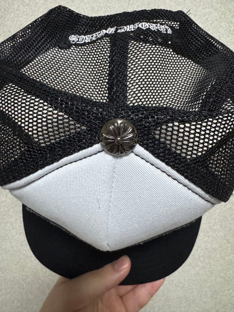 CHROME HEARTS トラッカーキャップ ホワイト/ブラック