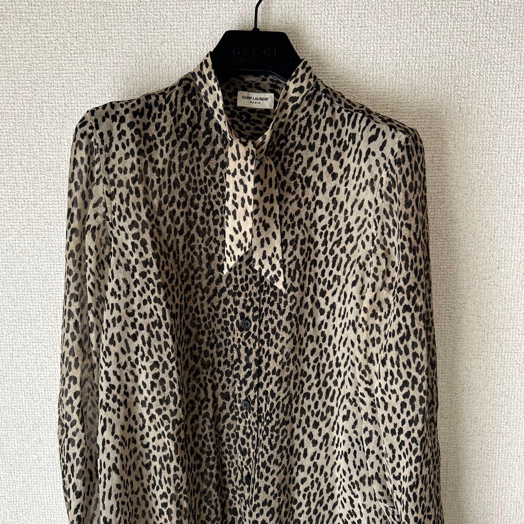 美品サンローランパリ　シルクレオパート　リボンタイブラウス　BABYCAT