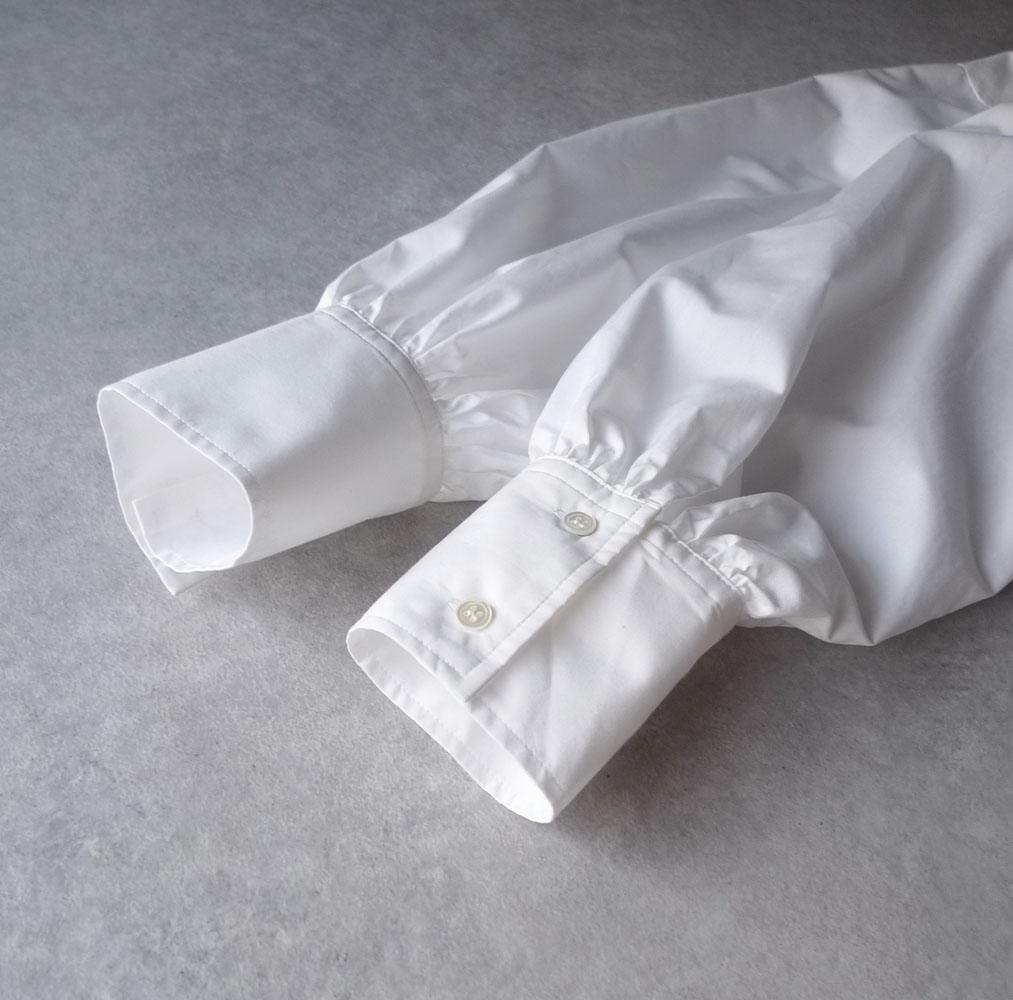 美品 ウィムガゼット 2万円 バックスリットのブラウス ホワイト D505