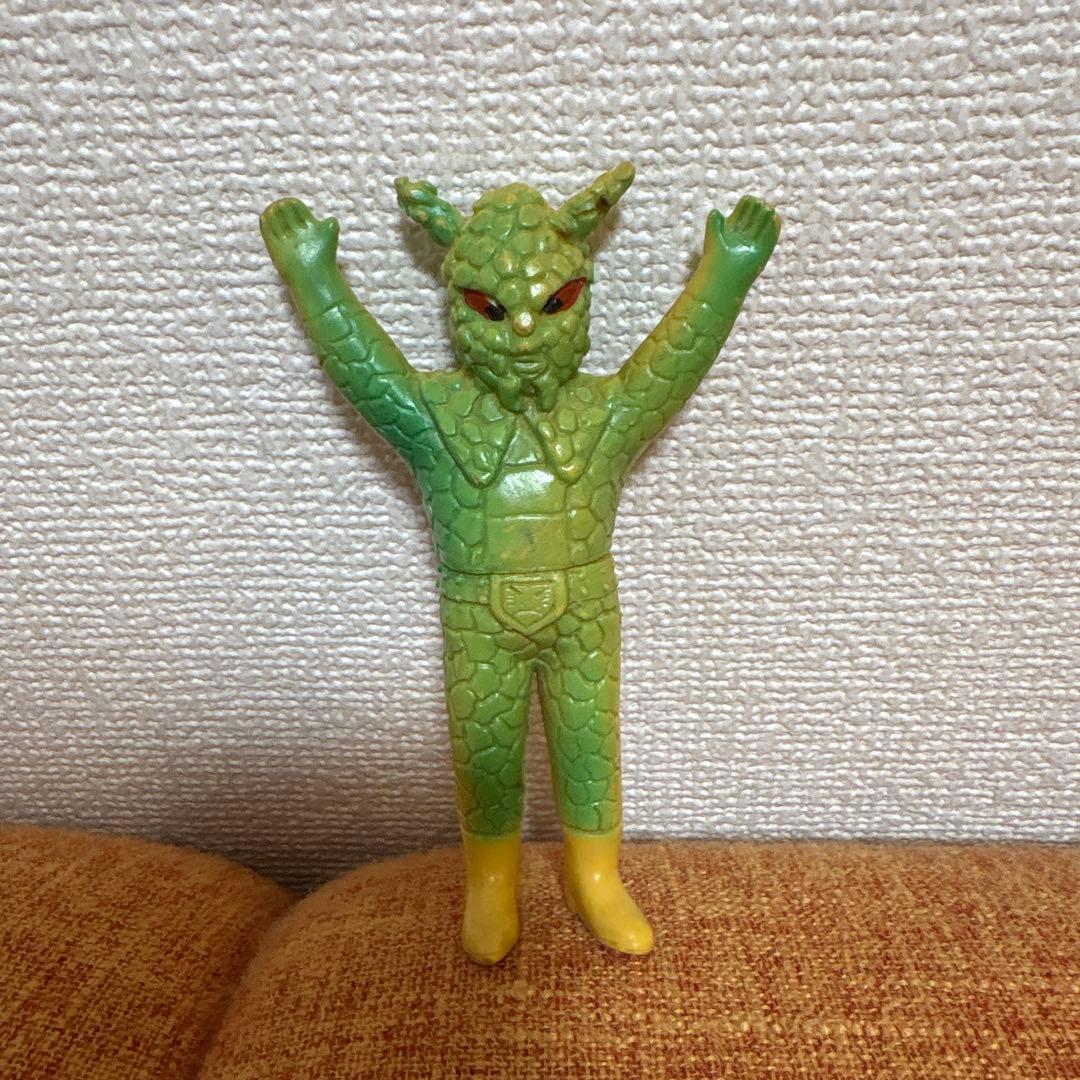 ⚠️貴重・当時物　仮面ライダー　アルマジロング　ミニソフビ　旧バンダイ　ポピー製