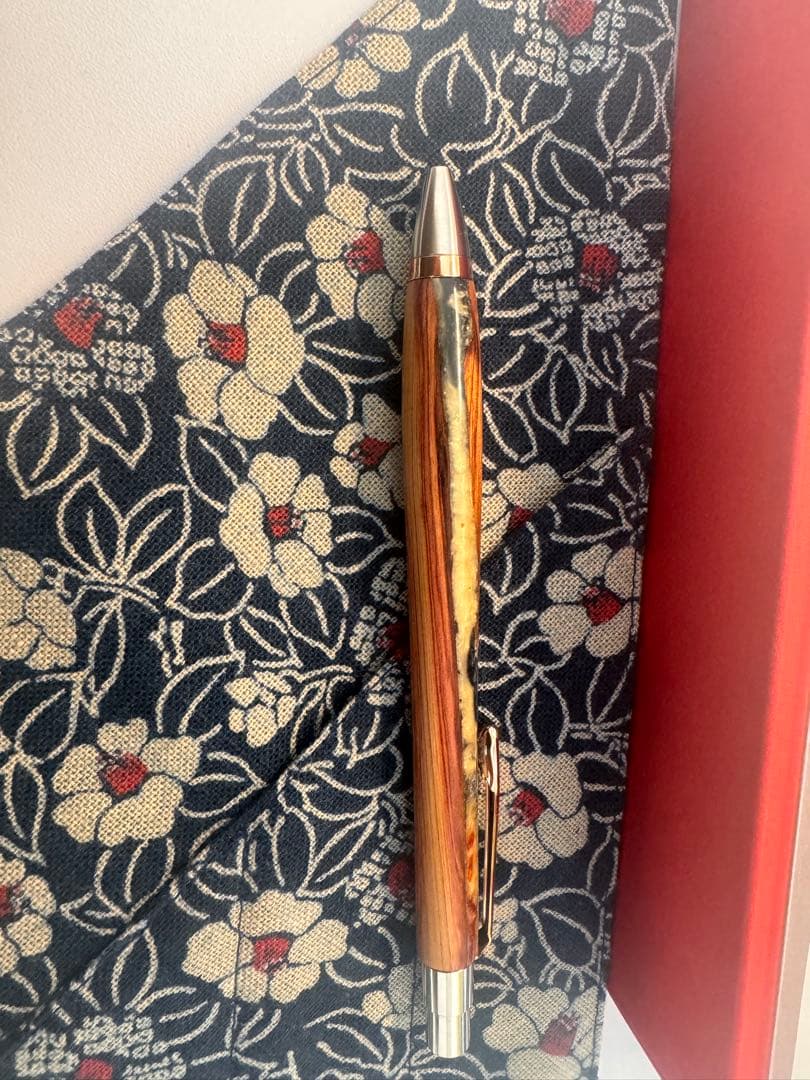 朱椿粋（あけつばき）ハーモニックウッド　ボールペン チューリップ レジン 周年