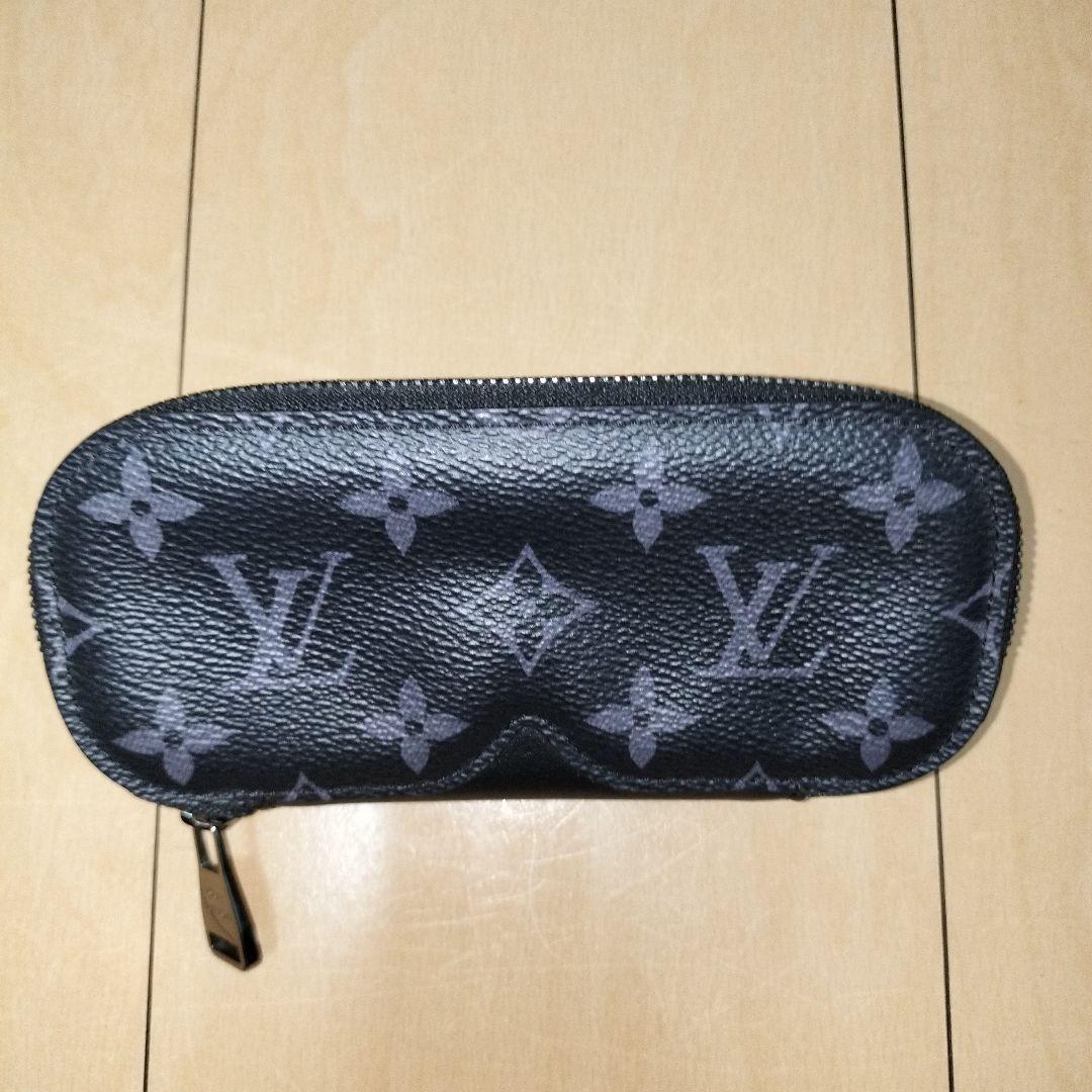 LOUIS VUITTON メガネケース