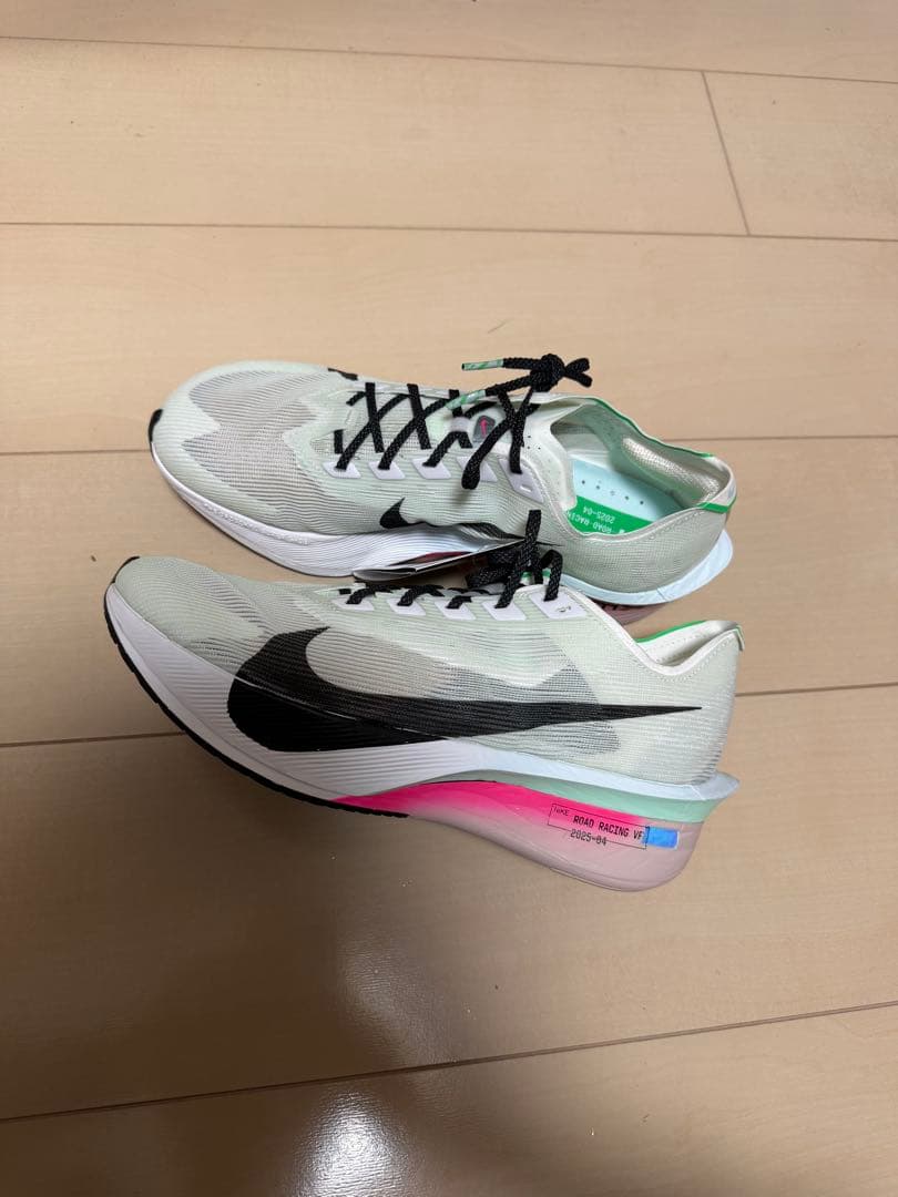 Nike ヴェイパーフライ4 新品未使用 箱無し 26cm