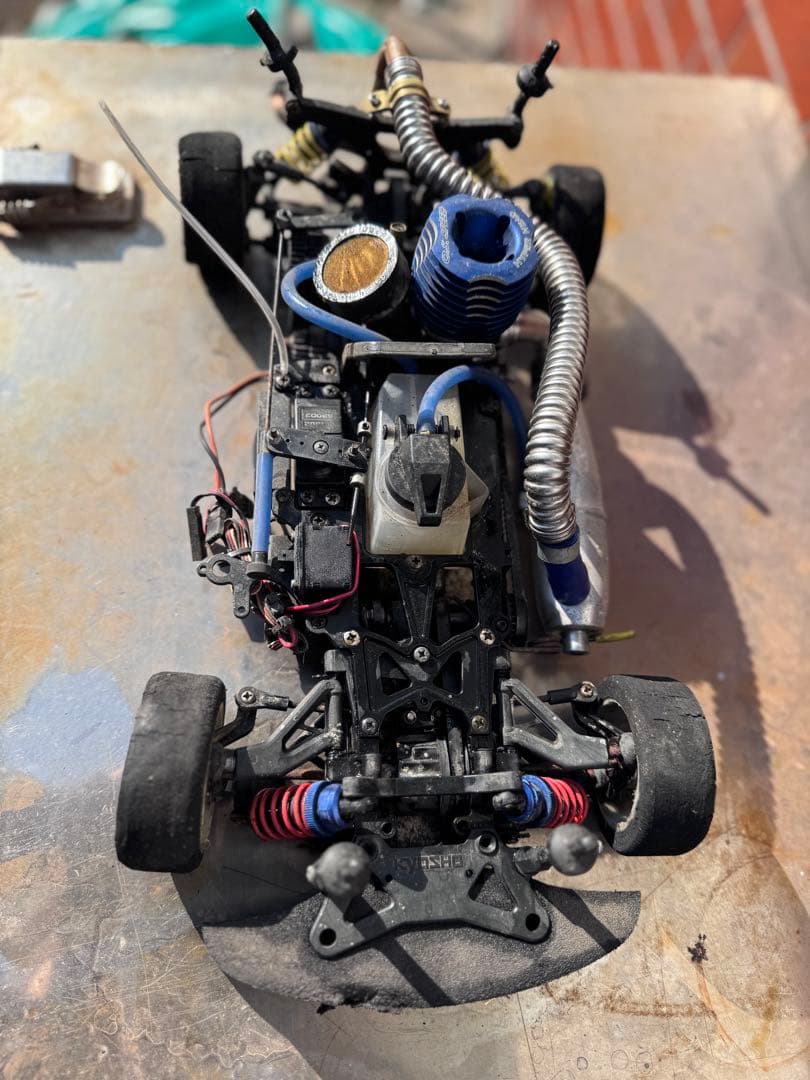 u*f様 京商　エンジン　ラジコン