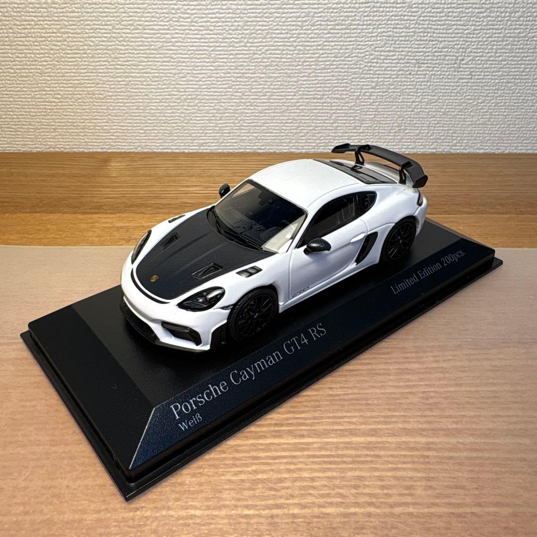 ミニチャンプス　ポルシェ　ケイマン　GT4 RS 1/43 ミニカー　ホワイト