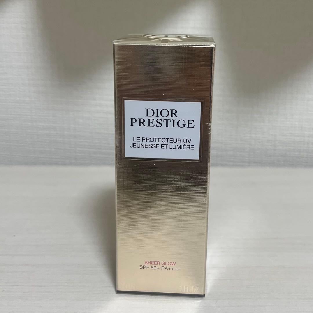 Dior プレステージホワイトルプロテクターUVシアーグロウ30ml