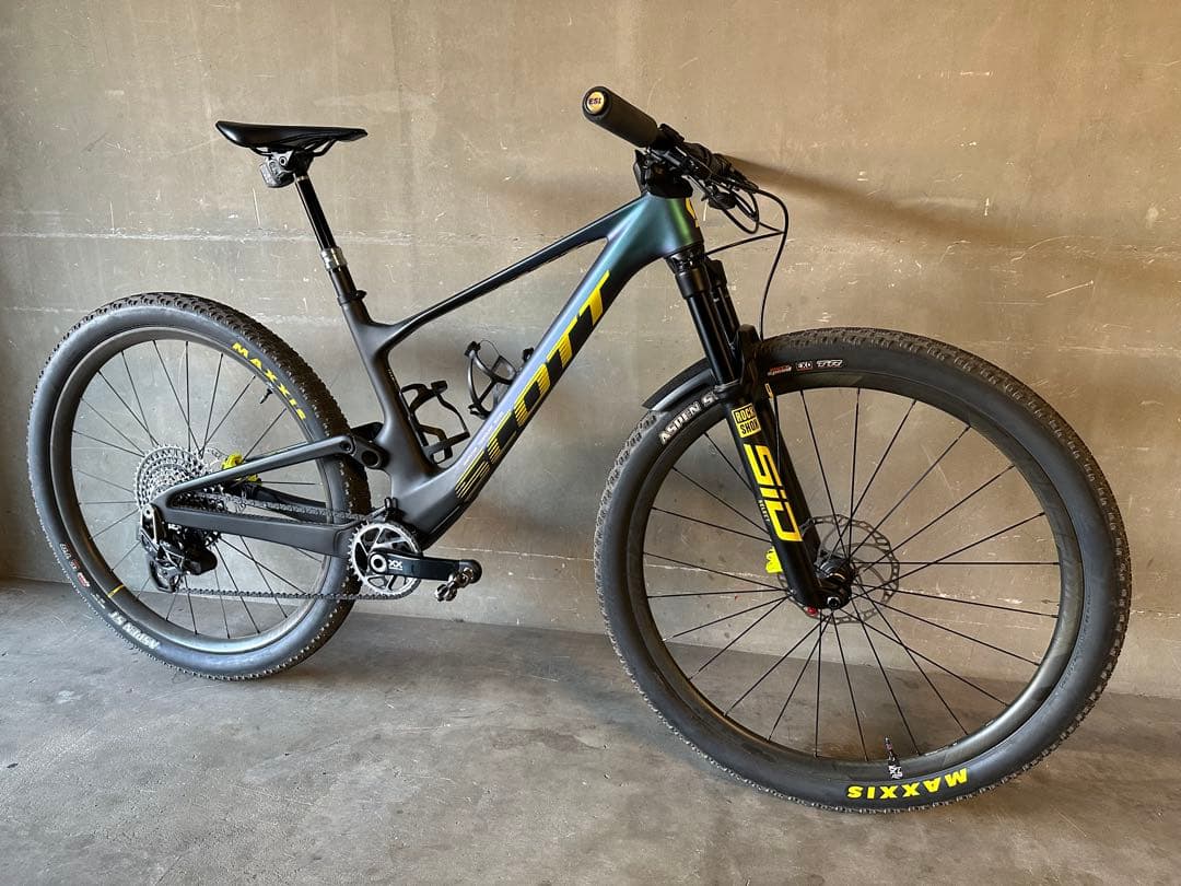 【SCOTT SPARK RC フルカスタム仕様！】