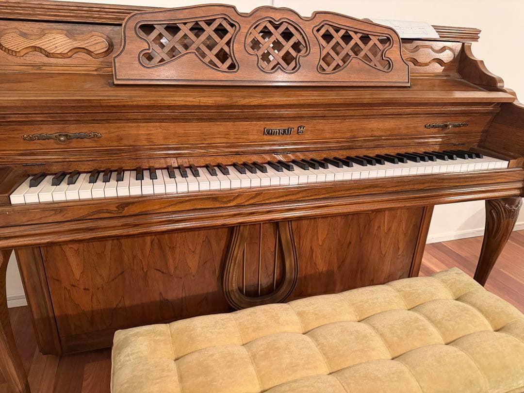 希少　kimball アップライトピアノ ウッド仕上げ　アンティーク　猫脚