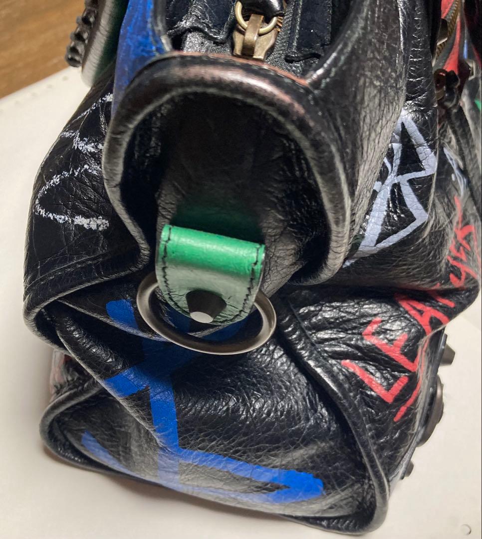 バレンシアガ グラフィティ ハンドバッグ