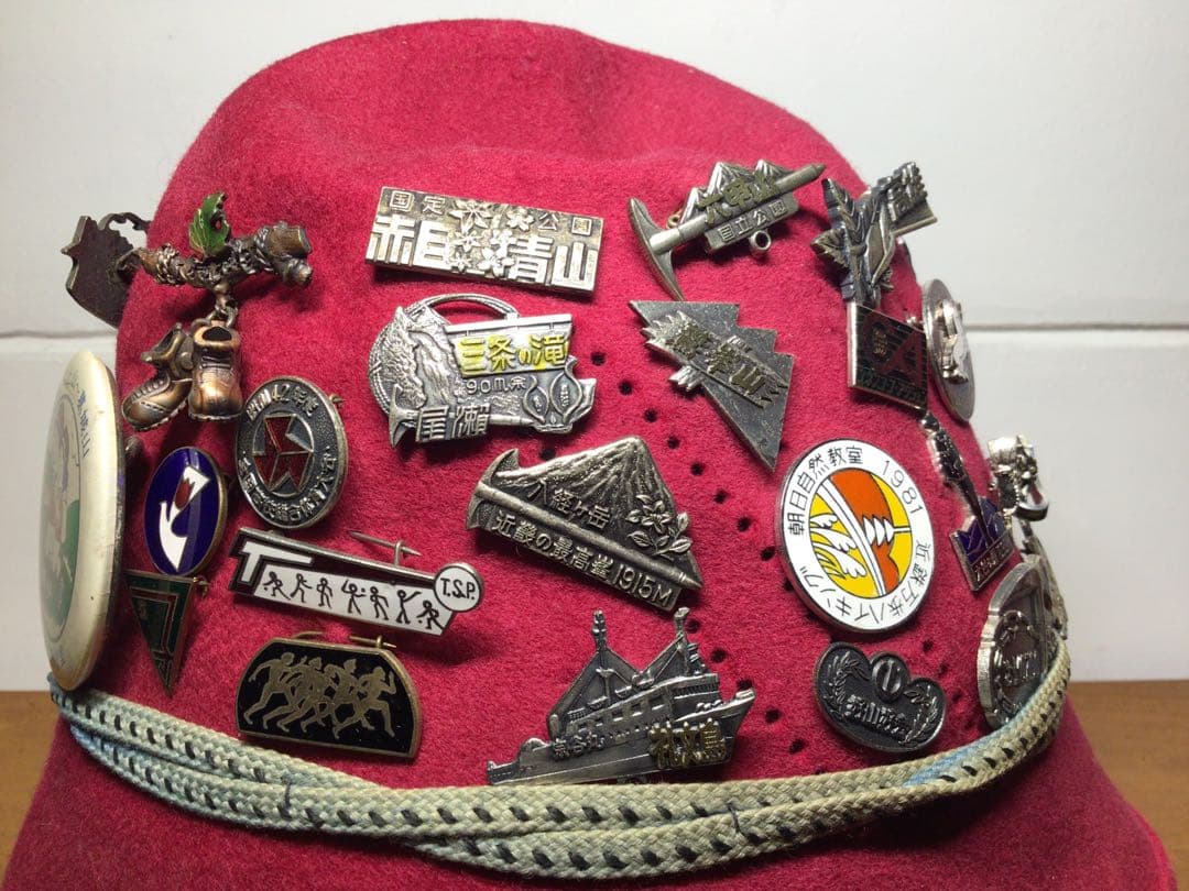 棋士/作家遺品 マウンテンハット 1950~80年代登山バッチ48点付きラビット