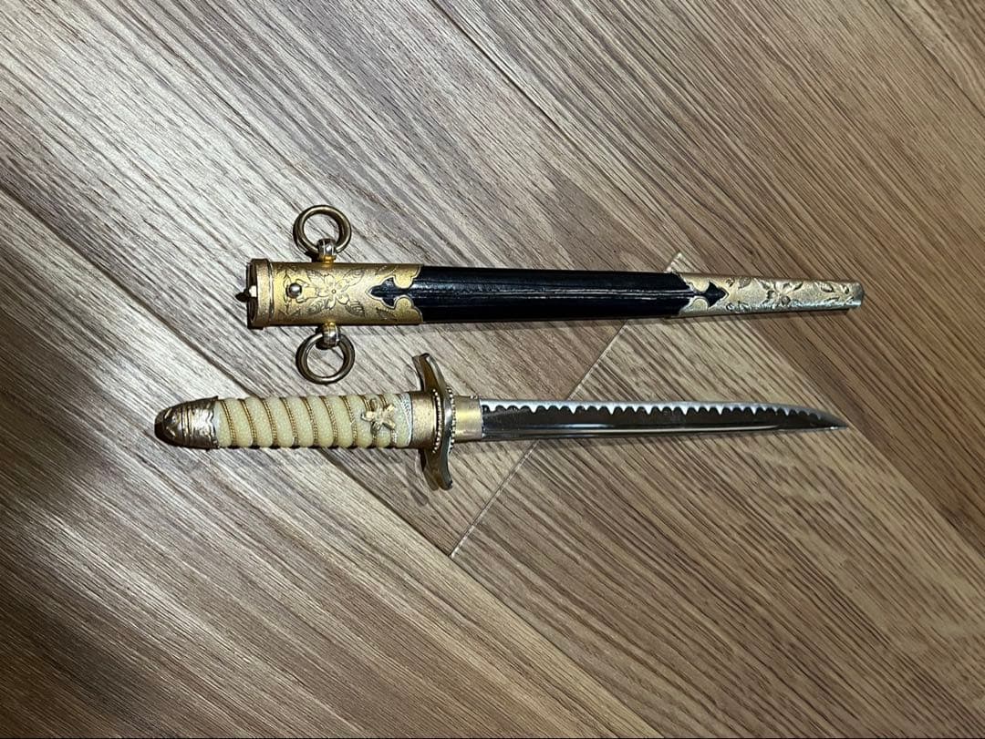 本日限定★旧日本軍　鮫皮柄　旧大日本帝国海軍士官短剣　長剣セット剣帯付