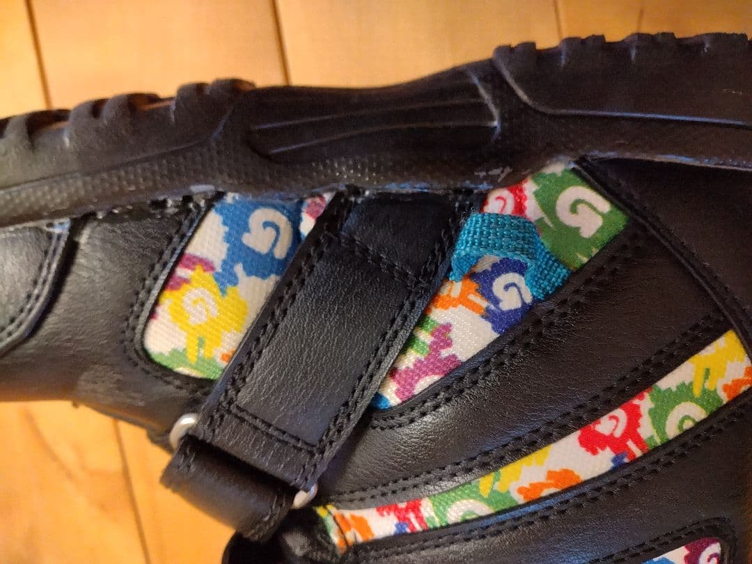 子供用スノーボード板2枚、ビンディング、ブーツ21cmだけはおまけのジャンクです