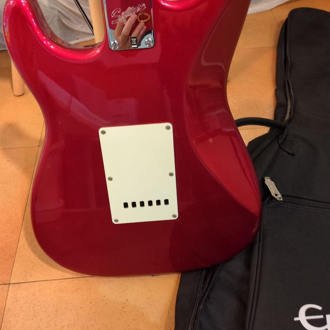 Squier Stratocaster レッド ギターケース付き