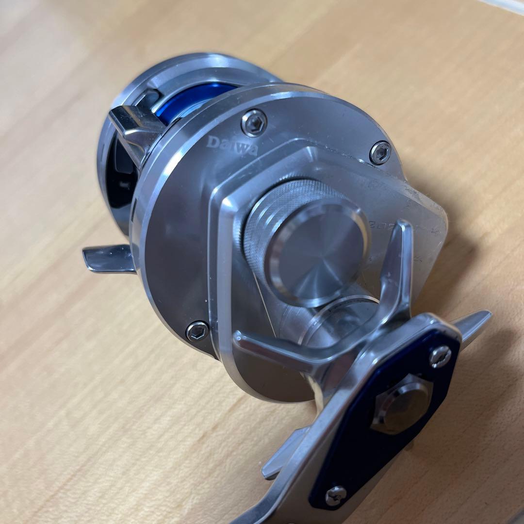 ダイワ RYOGA ベイジギング リール