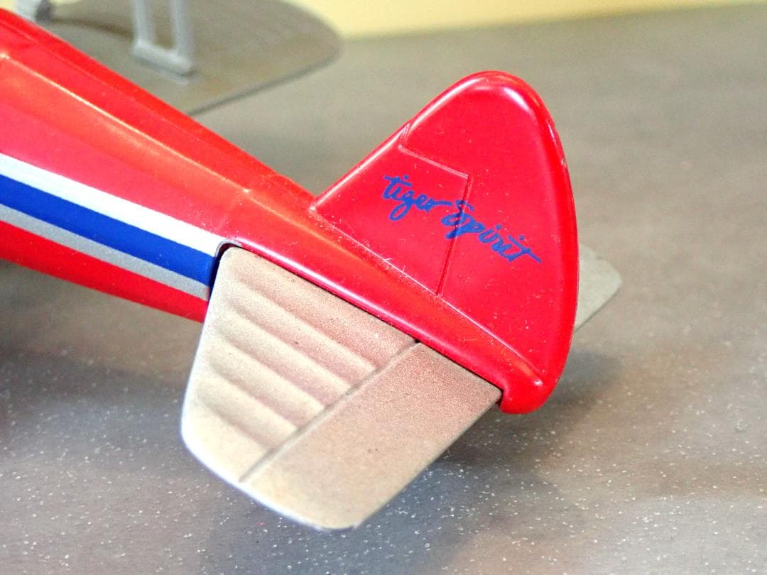 Tiger Spirit 限定5000個 ダイキャストメタル 飛行機型貯金箱