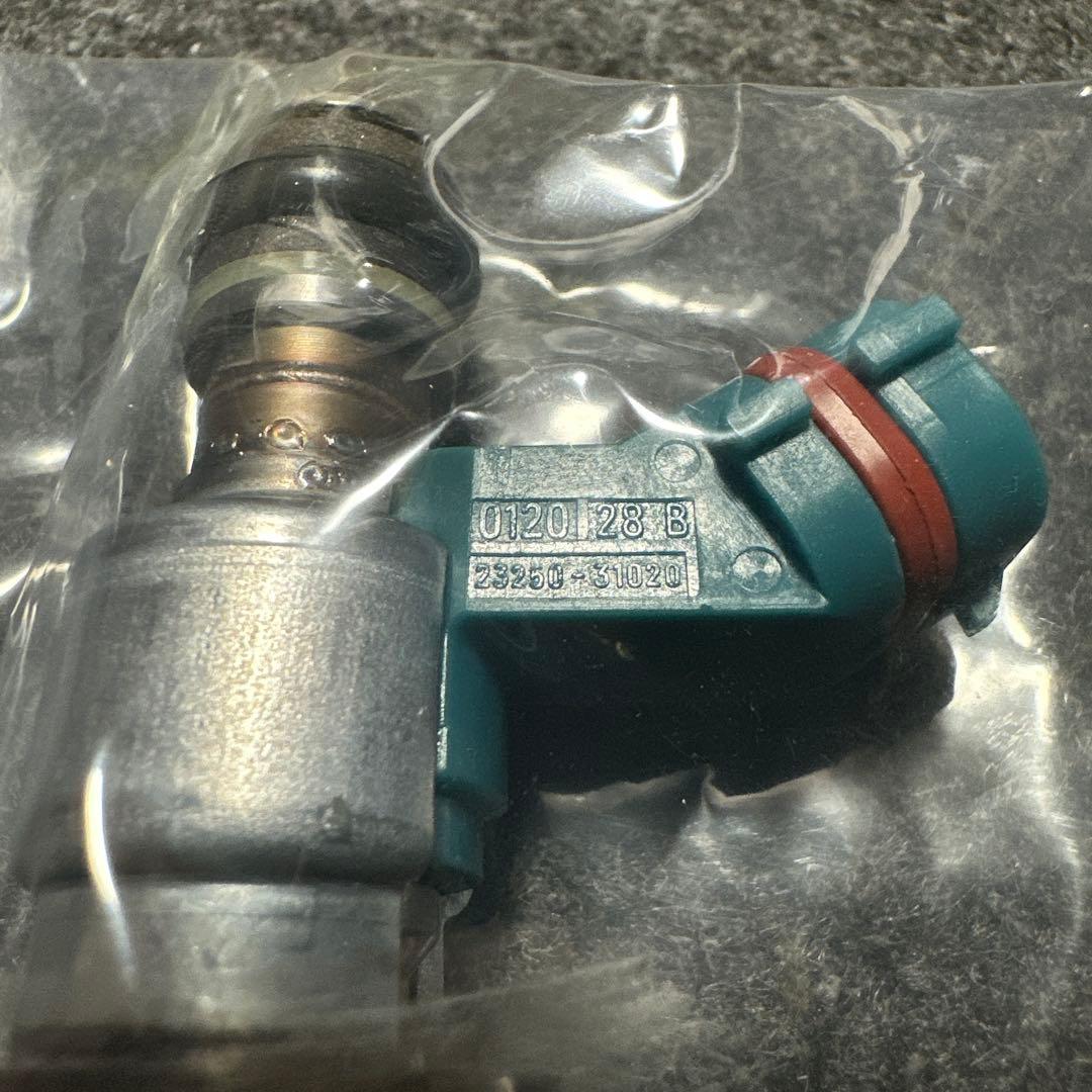 t*o様 トヨタ 燃料インジェクター 23209-39057-B0 2本のみ