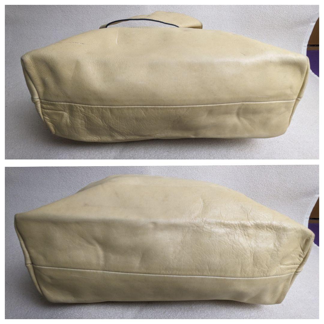 シャネル カーフレザー ハンドバッグ クリームイエロー CHANEL ココマーク