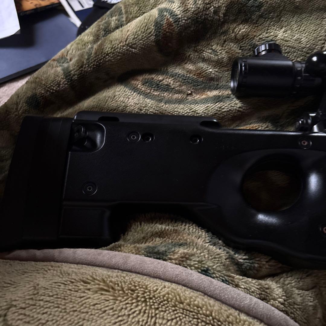 ブラック電動ガン スコープ付き