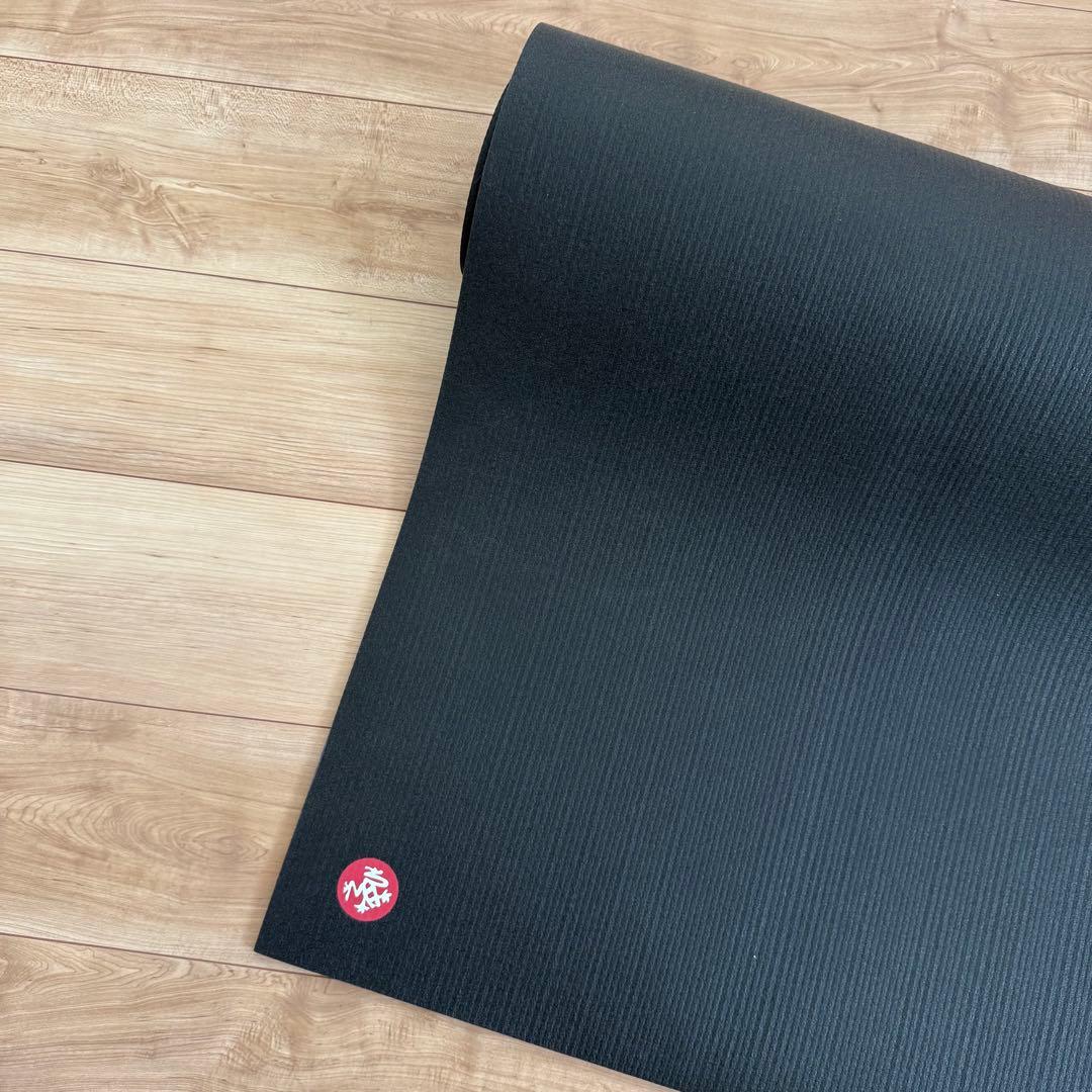 モモママ　　マンドゥカ　プロ　ブラック　ヨガマット