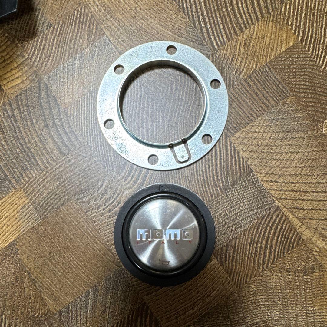 MOMO ステアリング ホーンボタン付き　シフトノブ　モモ