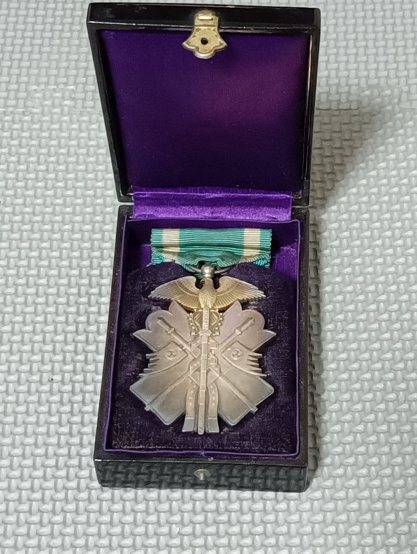 大日本帝国 旧日本軍記章 明治期 功七級金鵄勲章