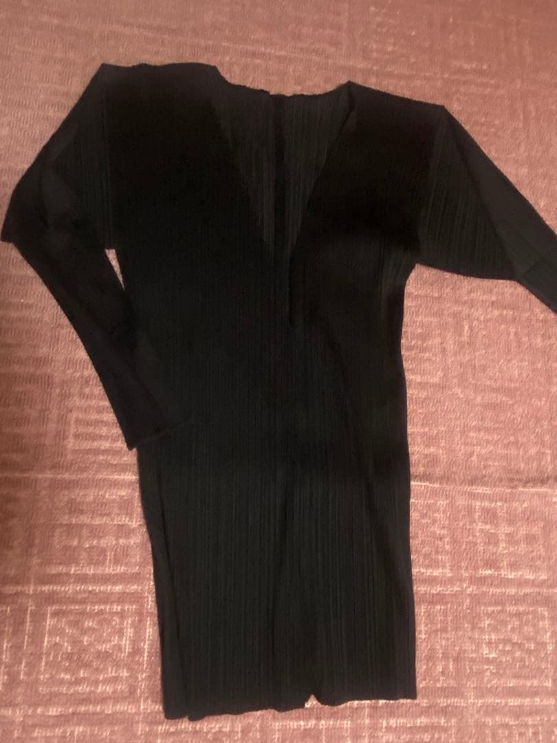 黒Mサイズ　Pleats Please カーディガン