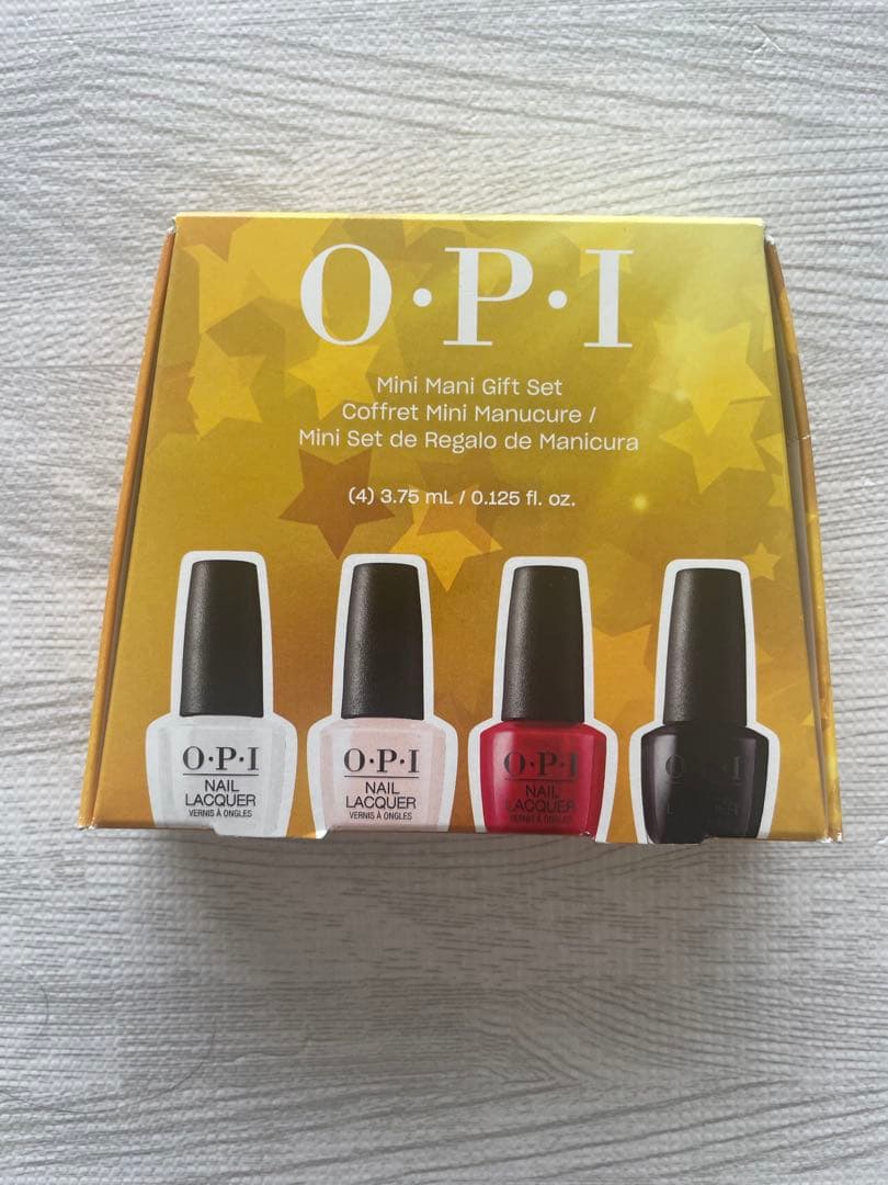 O.P.I ミニマニギフトセット 4本入り