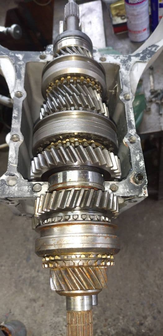 ジムニーsj30 改5速用ミッション　アッセンブリ　ニュートラルスイッチなし