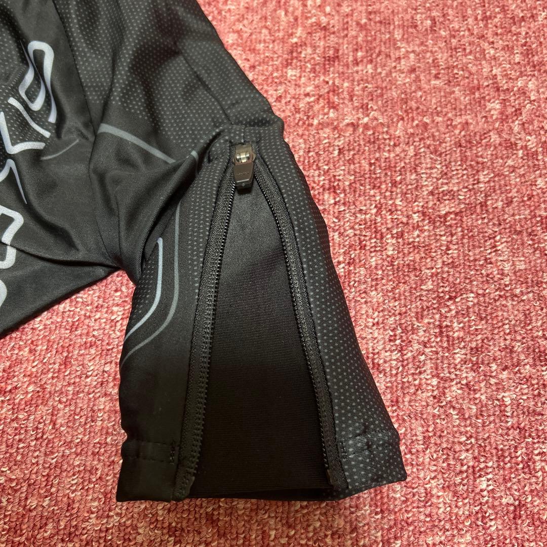 SIXPADパワースーツ　レディース　上Sサイズ下Mサイズ