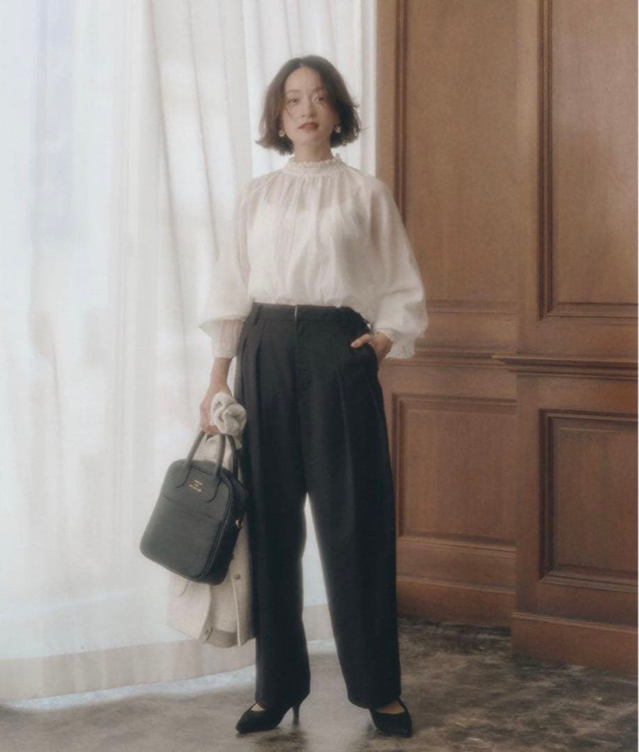 ホワイトシフォン長袖シャツ