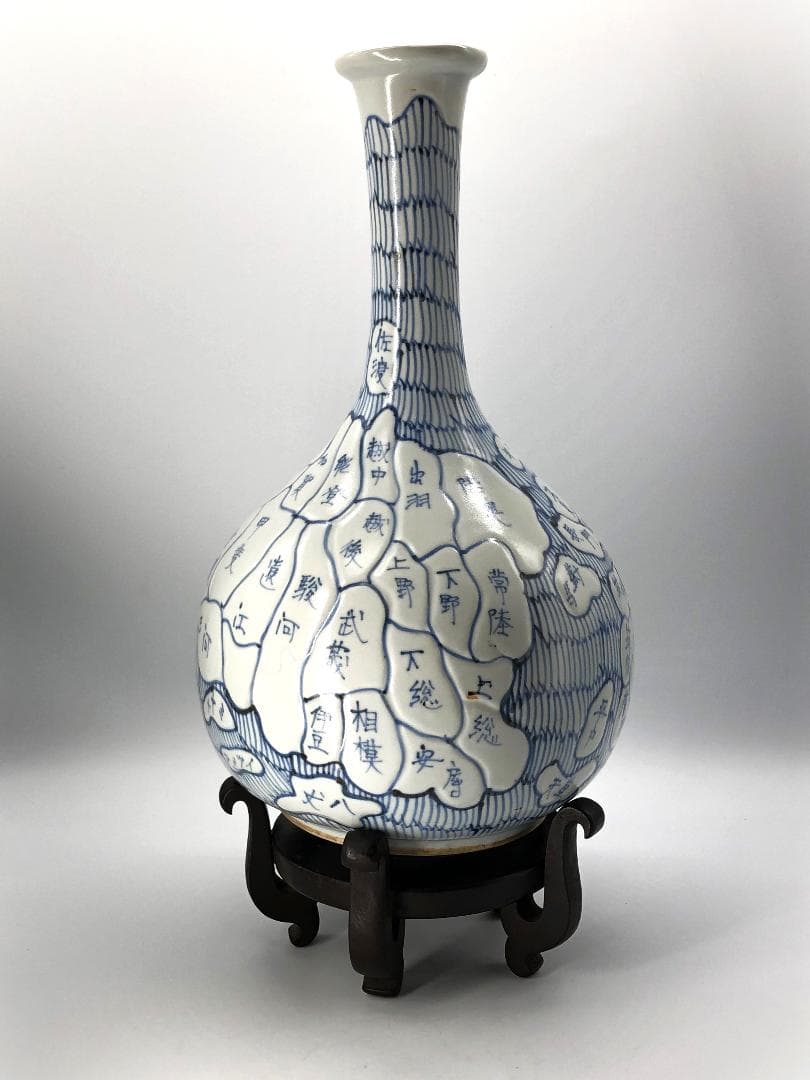 【 日本六十余州図染付 鶴首瓶 】　伊万里焼　江戸～明治時代