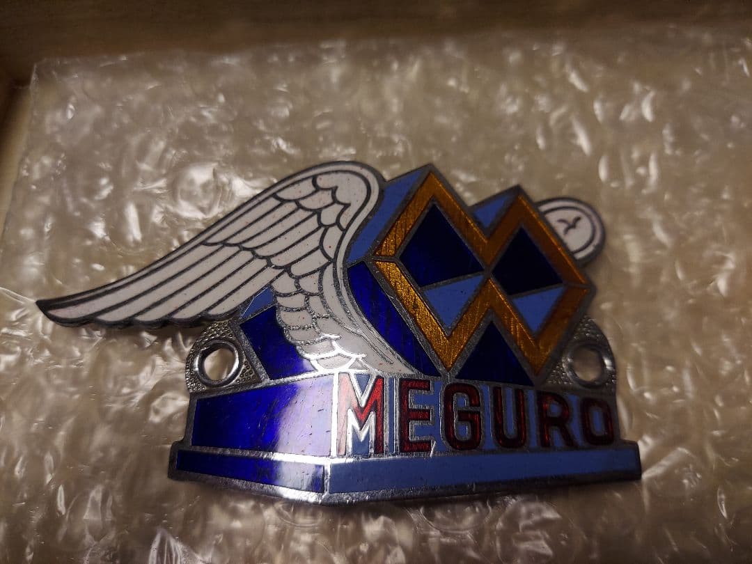 【美品】MEGURO ウィングエンブレム 2個 + ピンバッジ　セット