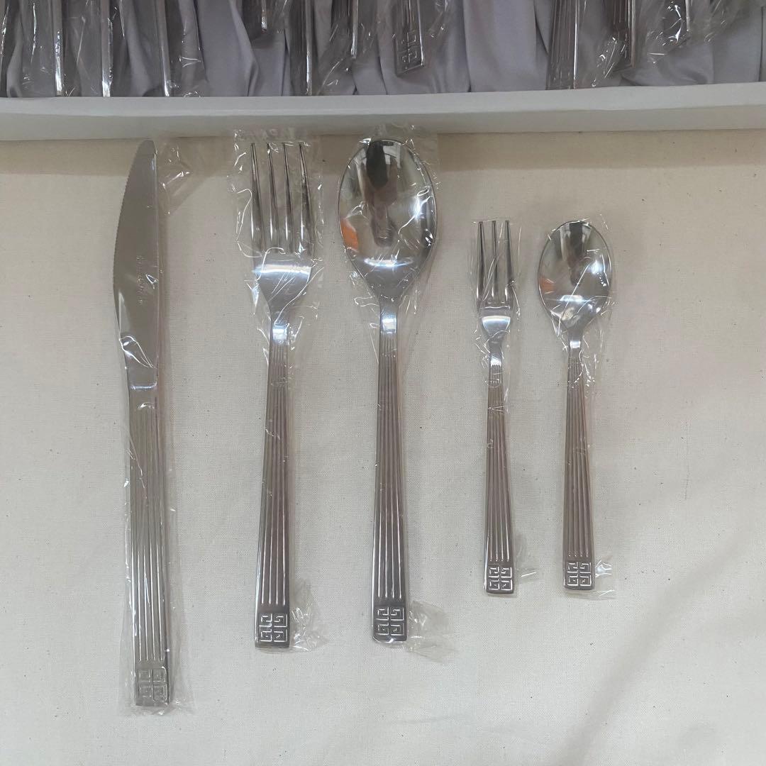 Sachi-Sachi新品未使用 GIVENCHY カトラリーセット25点