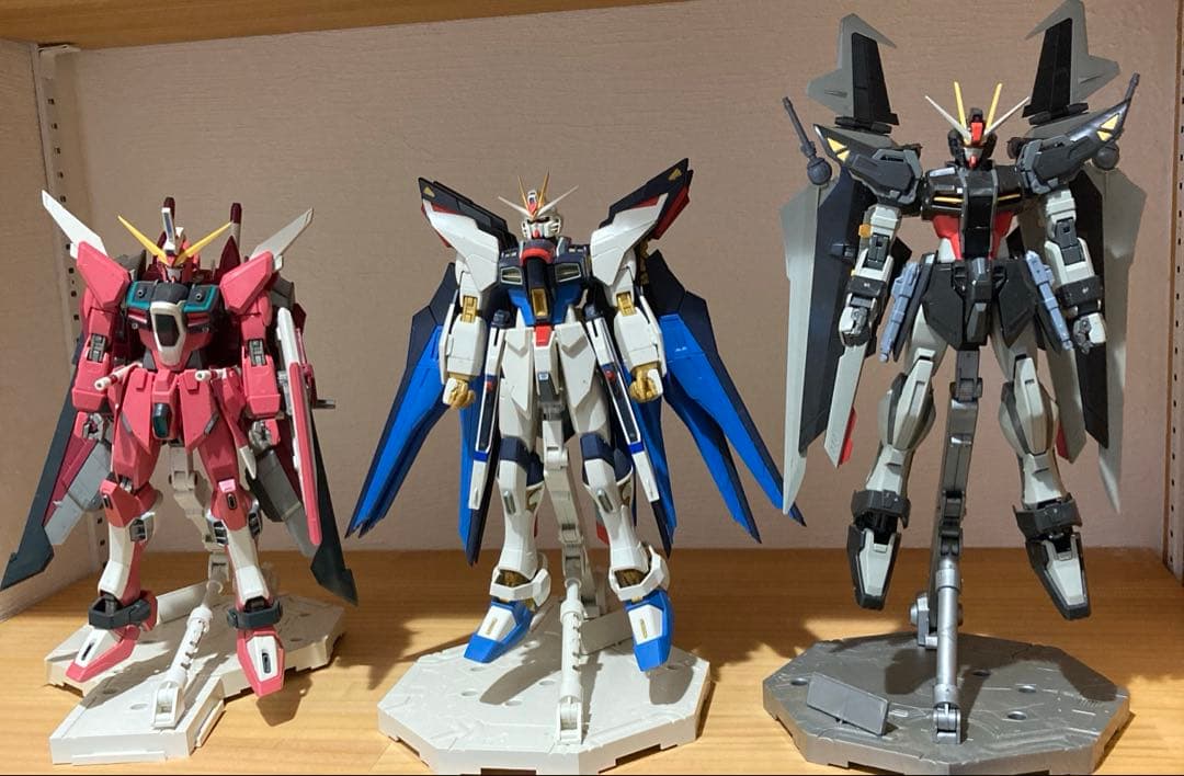 MGストライクノワール　ストライクフリーダム　♾️ジャスティス　ジャンク品