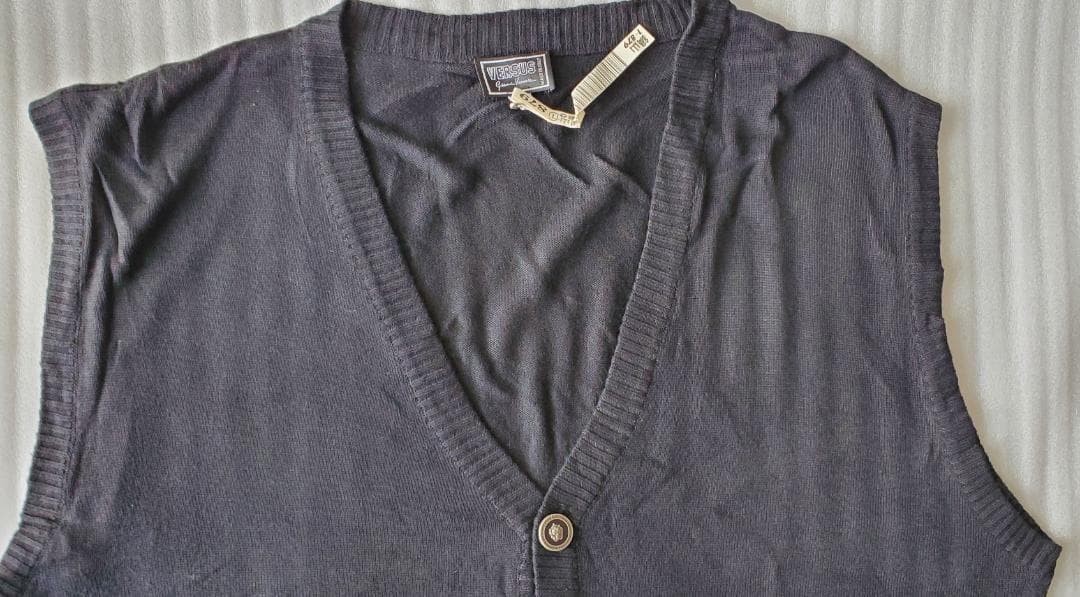 ヴェルサスVersusベストグレカメタルボタンクリーニング済