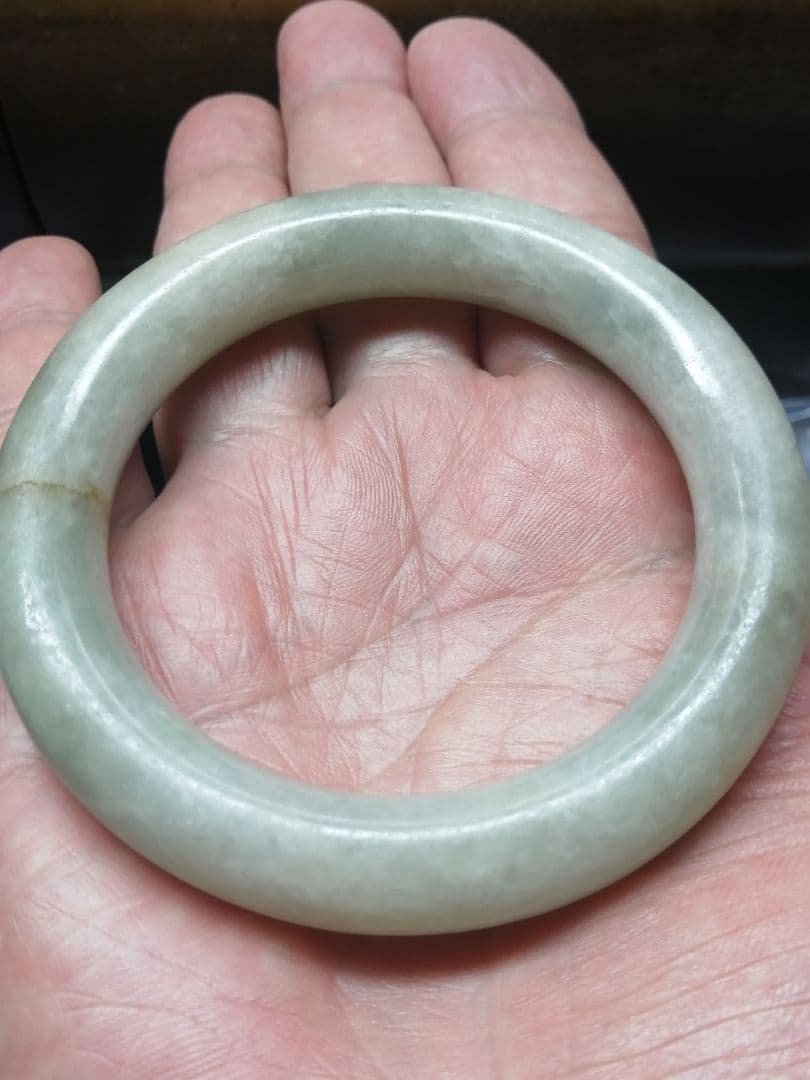 ★【さる】古墳後期『糸魚川翡翠垂飾輪』出土品。8.10cm。博物館所有。