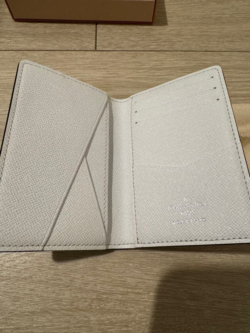 vuitton 名刺入れ