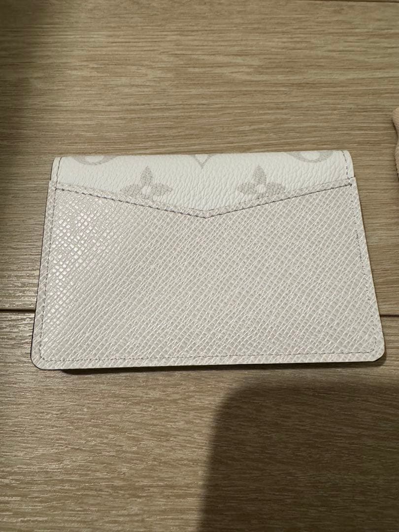 vuitton 名刺入れ