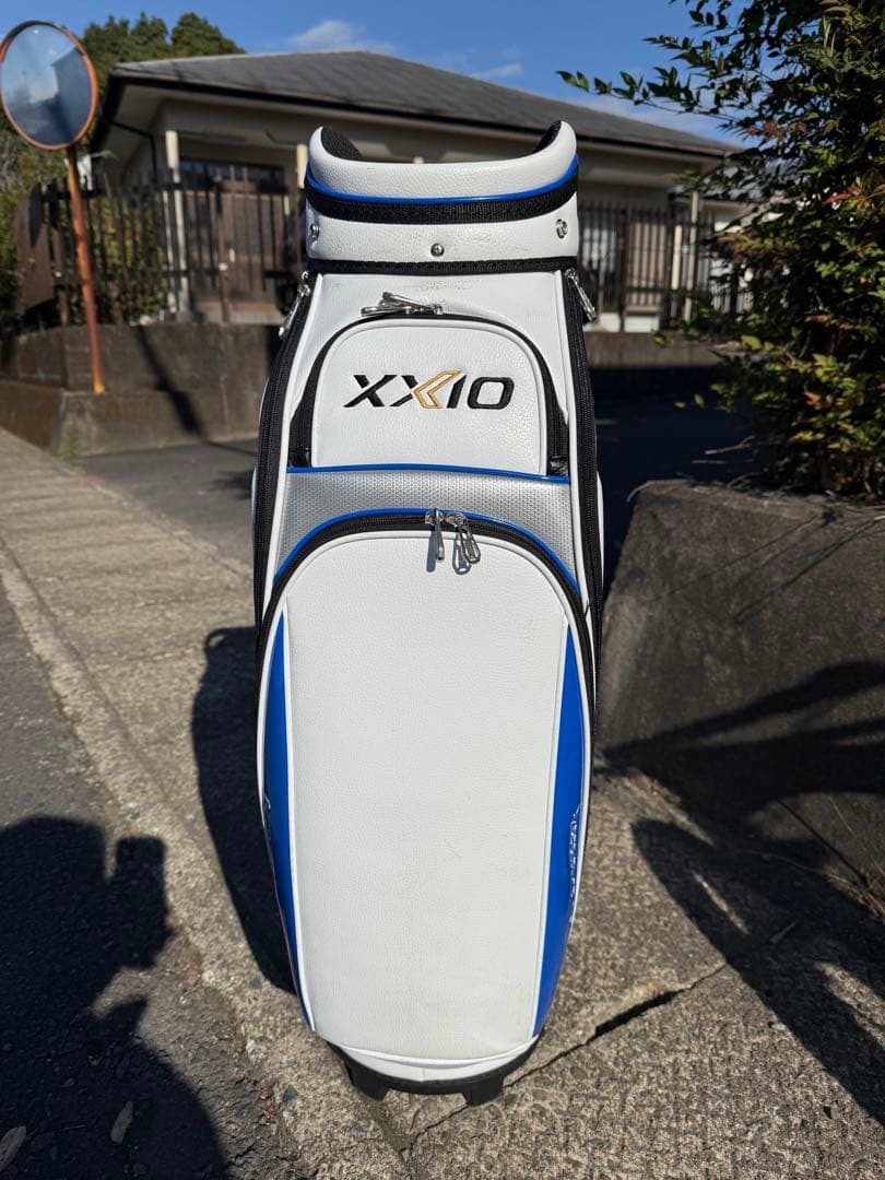 XXIOキャディバッグ2024レプリカモデルフードカバー付き