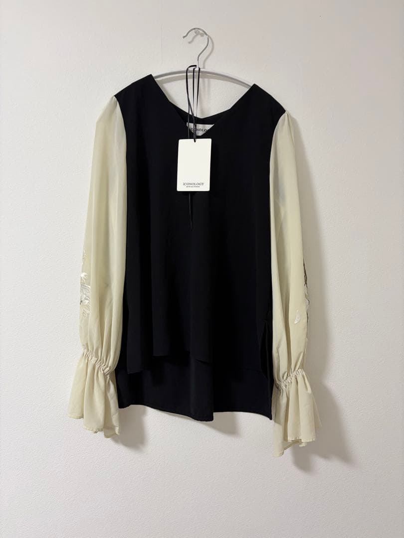 iCONOLOGY 花を着るブラウス 白木蓮　完売品 イコノロジー