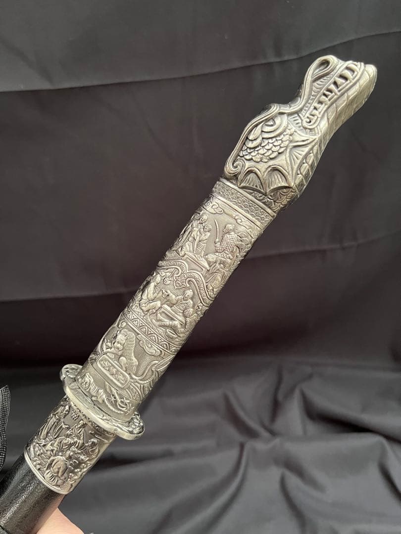 軍刀 龍頭模様銀柄　日本刀 模造刀 居合刀 武士道 鑑賞用 全長約73cm