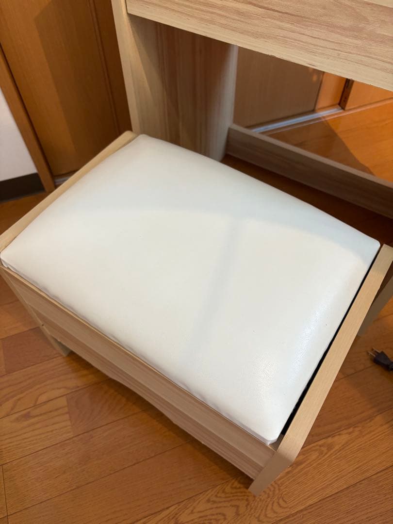 値下げ中【中古】ドレッサー スツール付き コンパクト 幅50cm