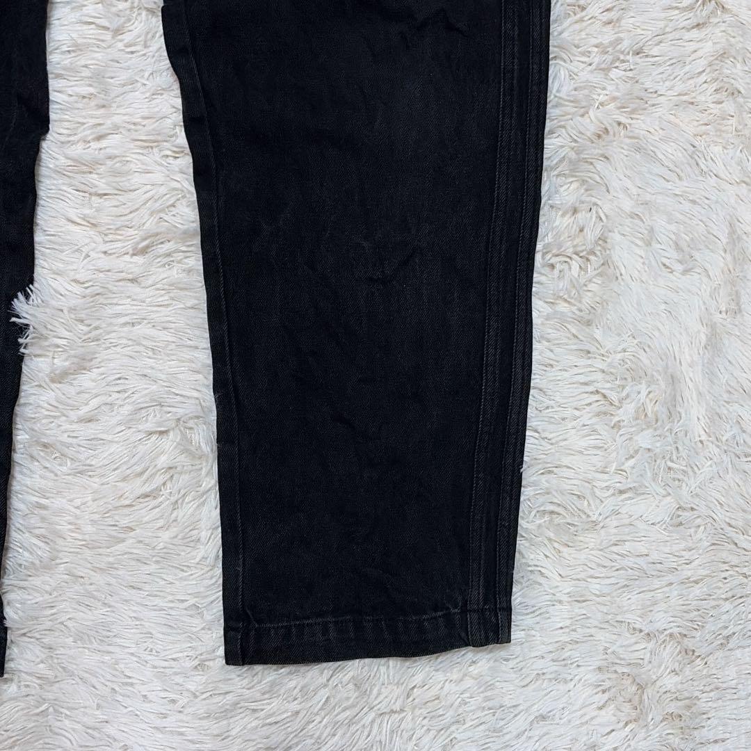 アディダスオリジナルス ロゴ刺繍 イージー ワイドデニム ブラック